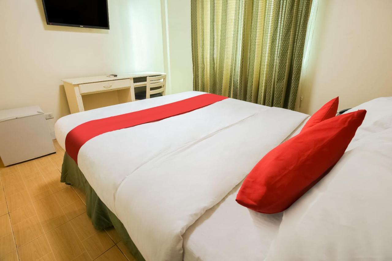 אנגלס Hotel Euroasia By Bluebookers מראה חיצוני תמונה