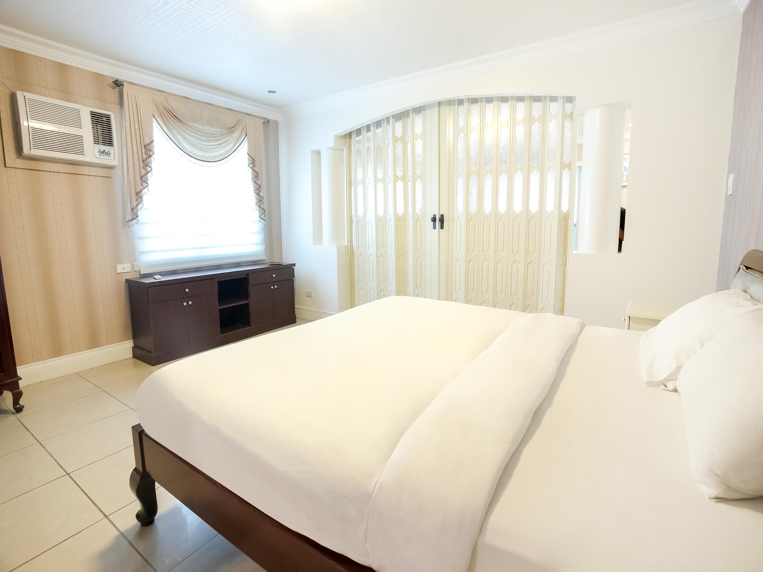 אנגלס Hotel Euroasia By Bluebookers מראה חיצוני תמונה
