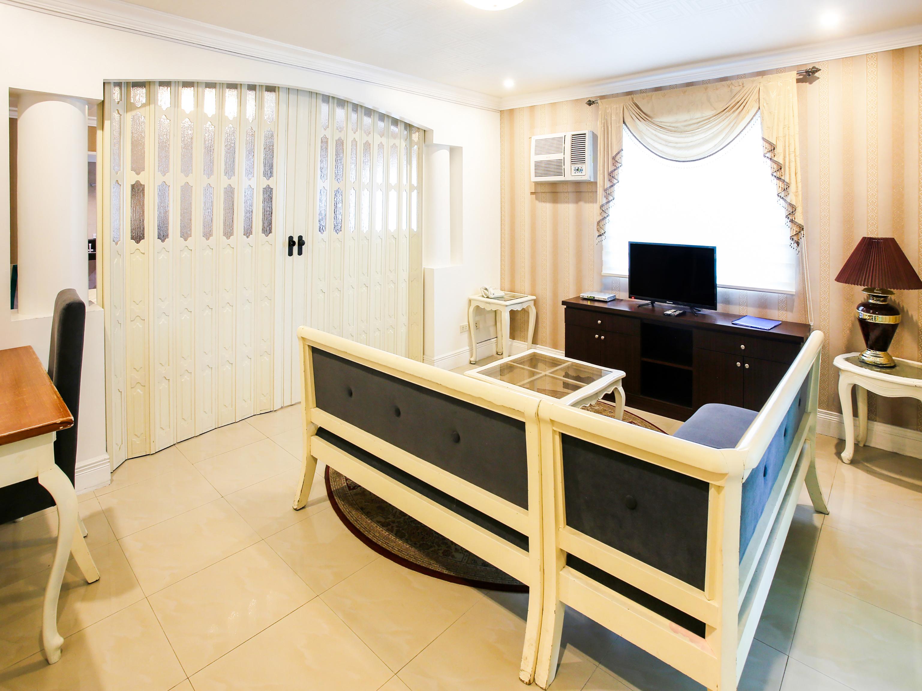 אנגלס Hotel Euroasia By Bluebookers מראה חיצוני תמונה