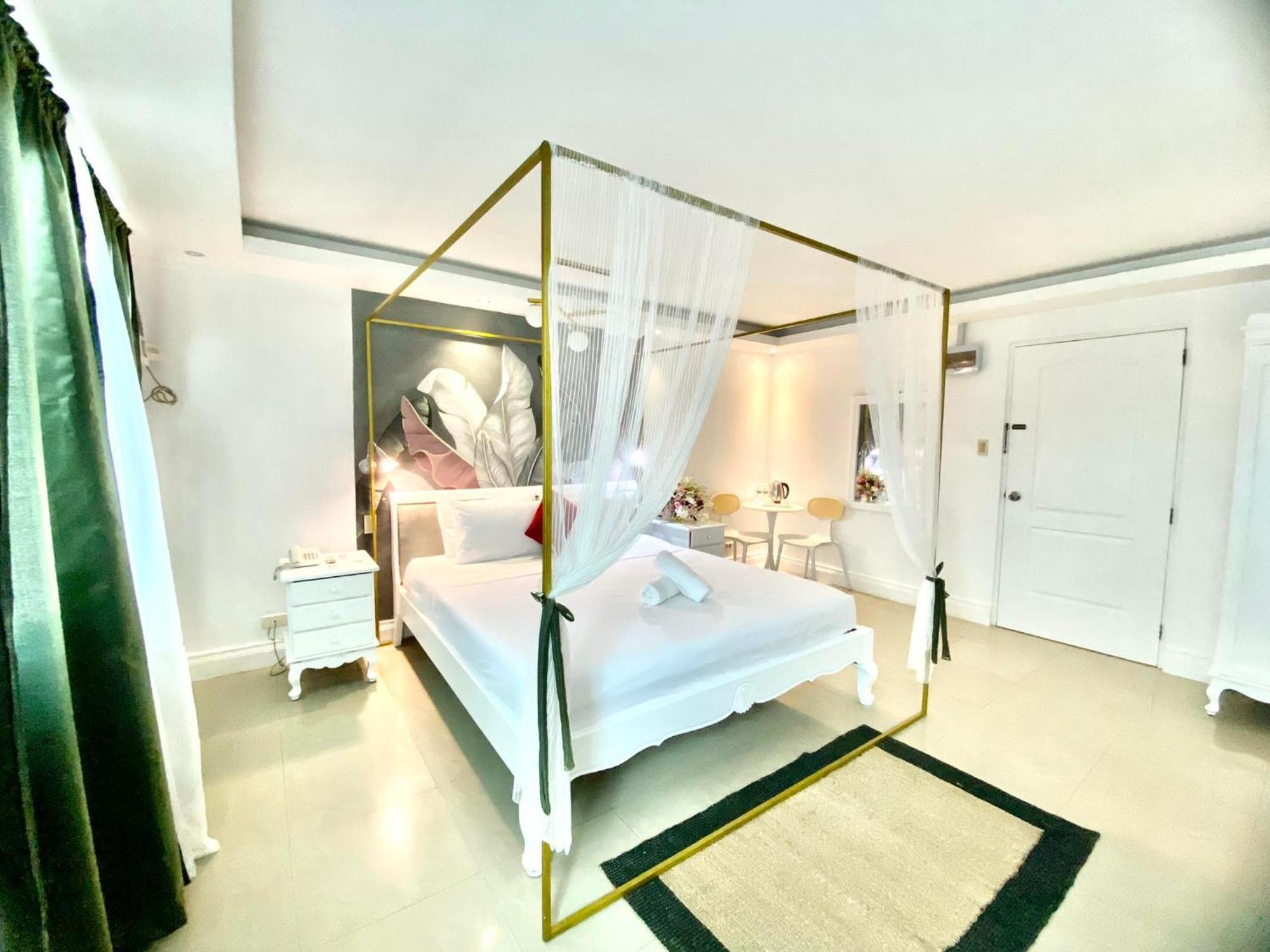 אנגלס Hotel Euroasia By Bluebookers מראה חיצוני תמונה