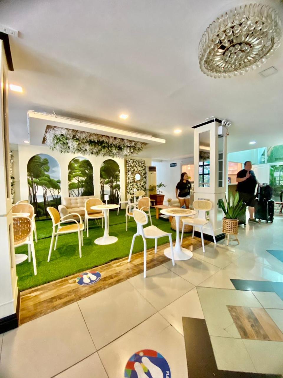 אנגלס Hotel Euroasia By Bluebookers מראה חיצוני תמונה