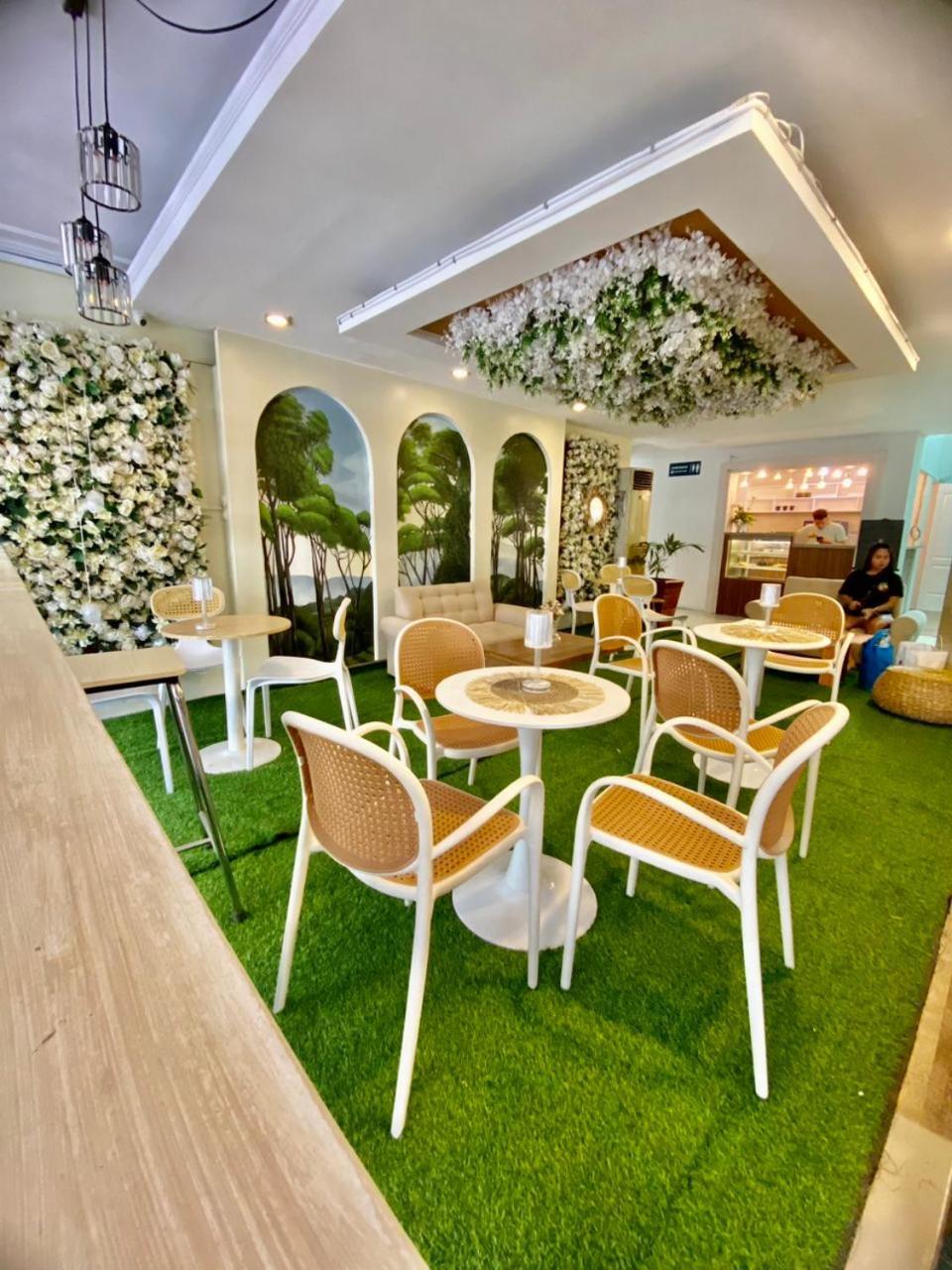 אנגלס Hotel Euroasia By Bluebookers מראה חיצוני תמונה