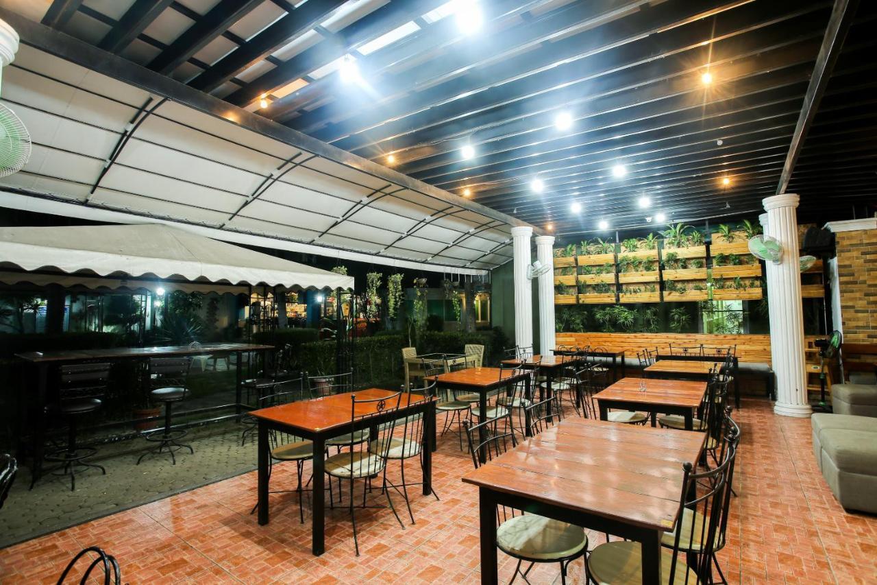 אנגלס Hotel Euroasia By Bluebookers מראה חיצוני תמונה